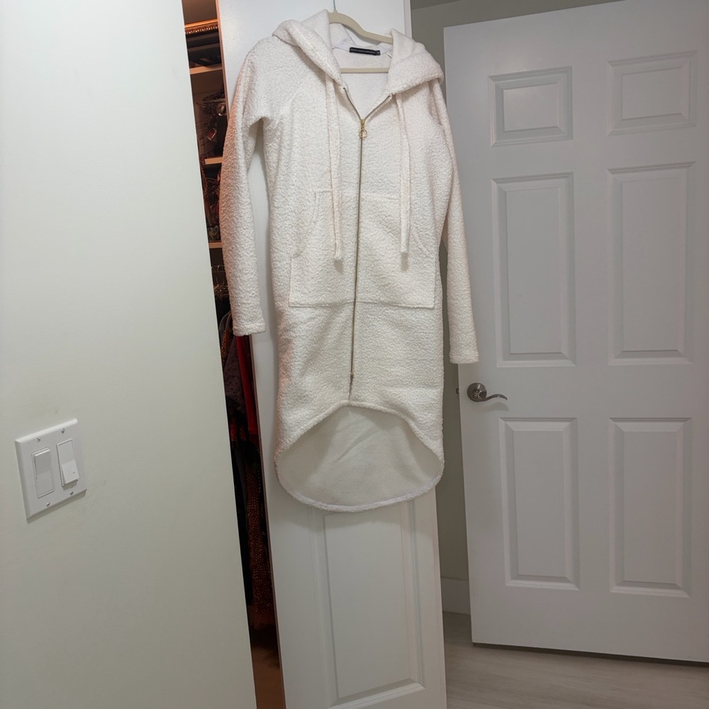 White Boucle (fuzzy) Zip-Up hoody